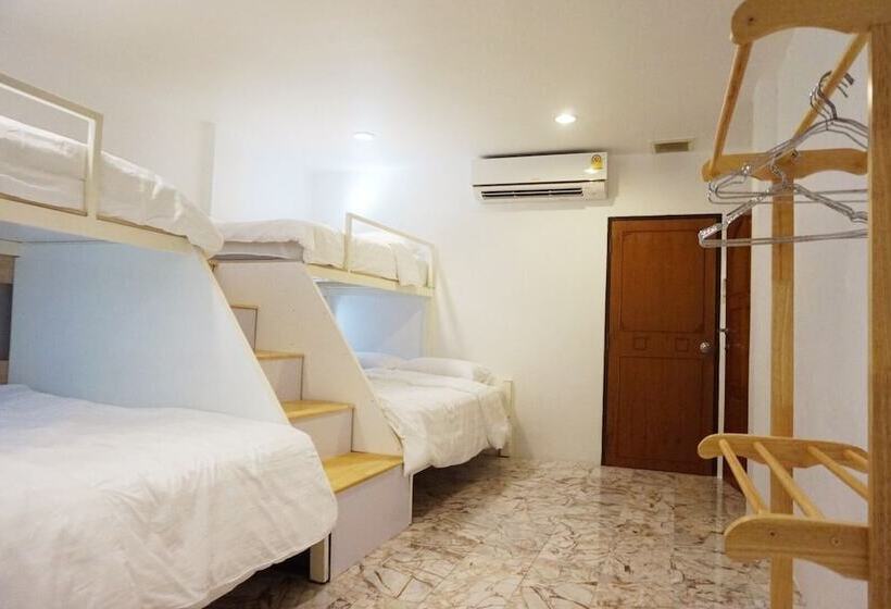 هتل Boon Street Hostel