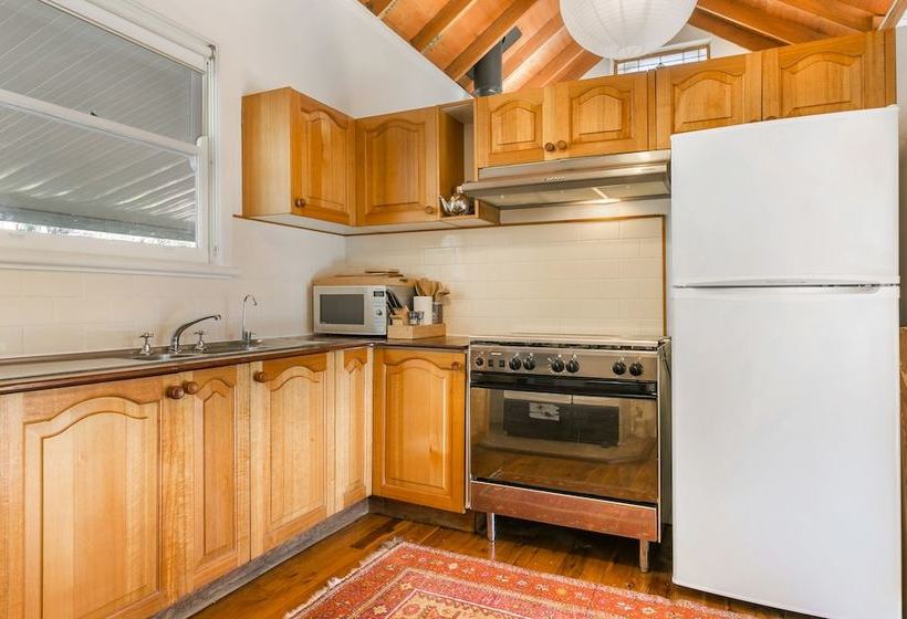 Отель Cooee Cottage