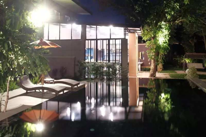 هتل Iriver Chiangmai