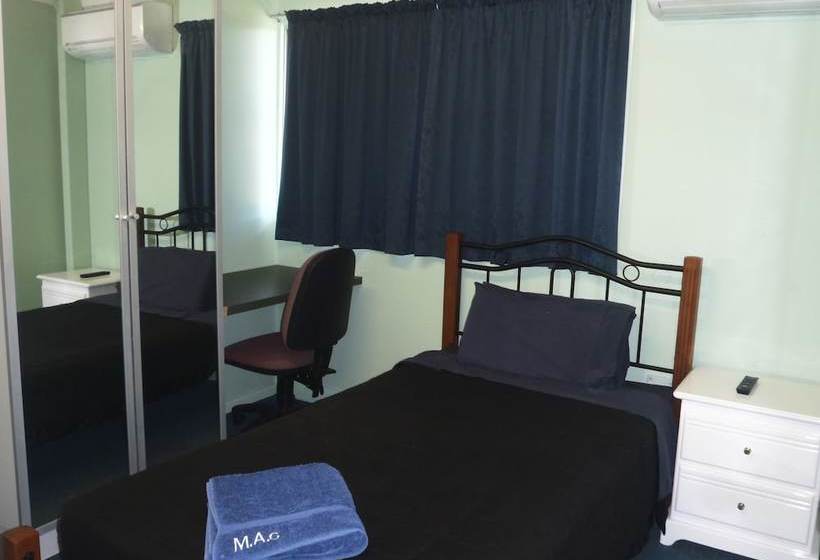 בית מלון כפרי Mick's Accommodation Club