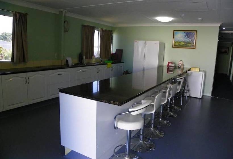 בית מלון כפרי Mick's Accommodation Club