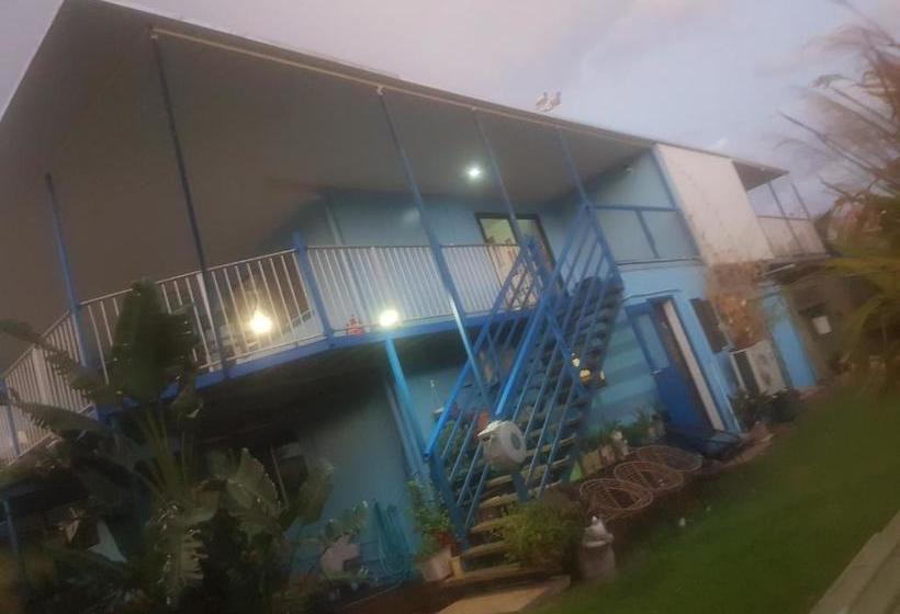 בית מלון כפרי Mick's Accommodation Club