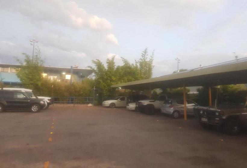 בית מלון כפרי Mick's Accommodation Club