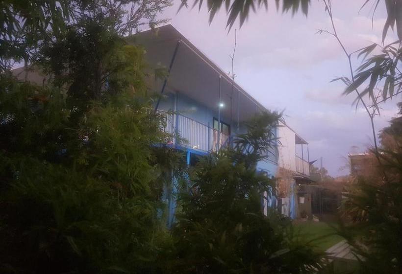 בית מלון כפרי Mick's Accommodation Club