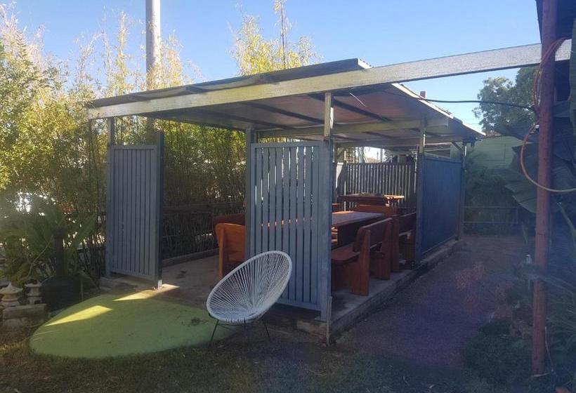 בית מלון כפרי Mick's Accommodation Club