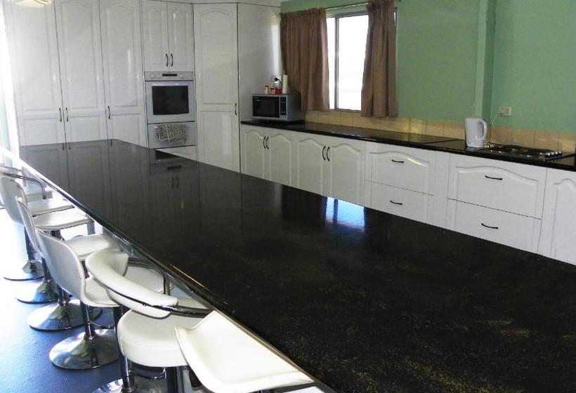 בית מלון כפרי Mick's Accommodation Club