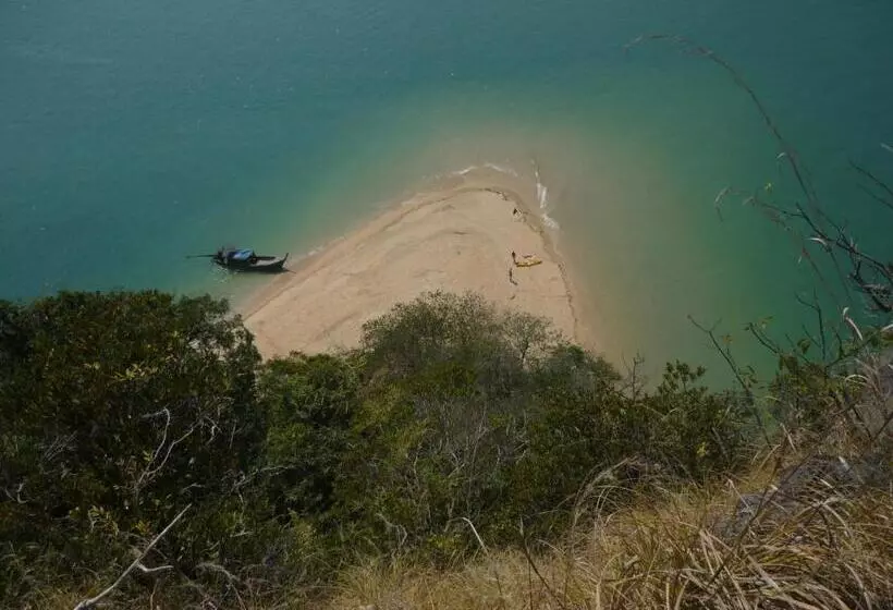 هتل Pasai Beach Lodge