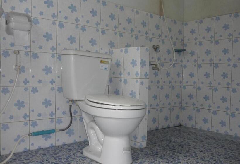 בית מלון כפרי Pasai Beach Lodge