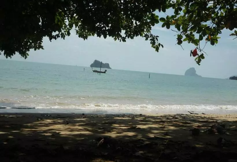 هتل Pasai Beach Lodge