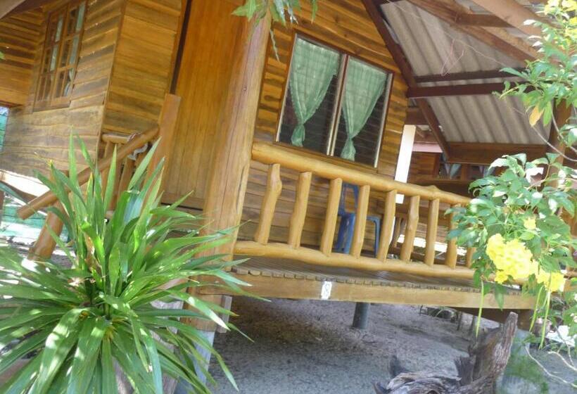 בית מלון כפרי Pasai Beach Lodge