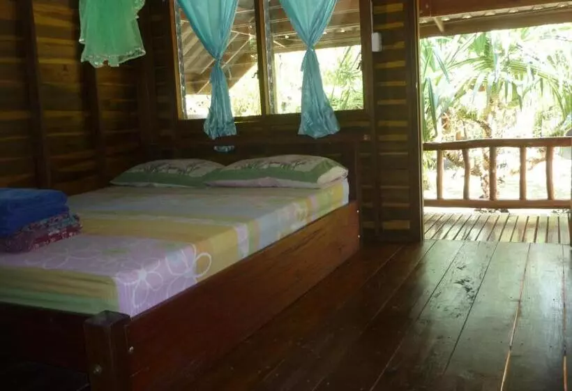 هتل Pasai Beach Lodge