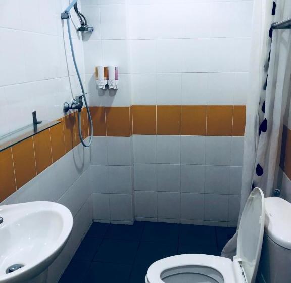 Отель Rada Arak 79/4 Hostel