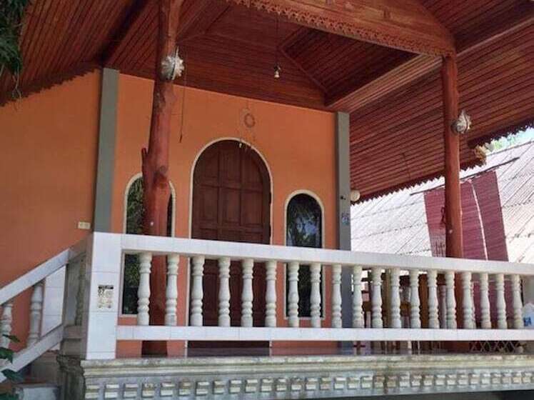 Hotel Thai Resort   Hostel