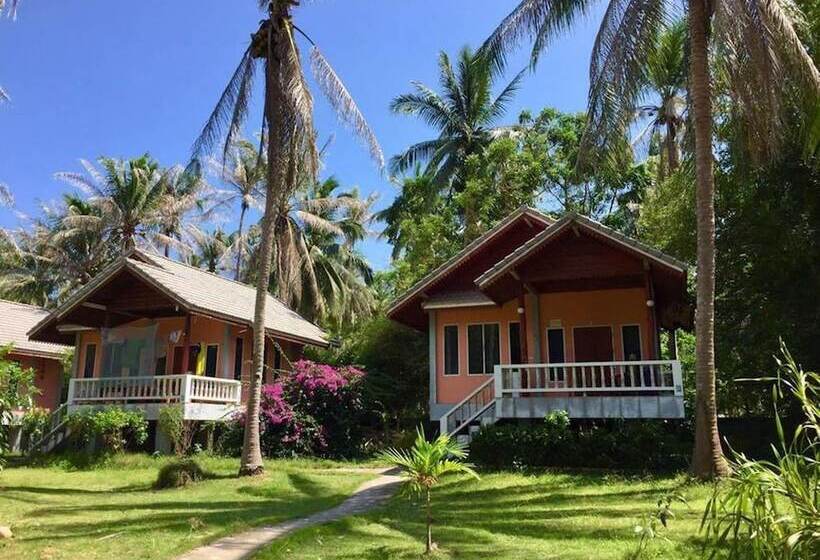 Hotel Thai Resort   Hostel