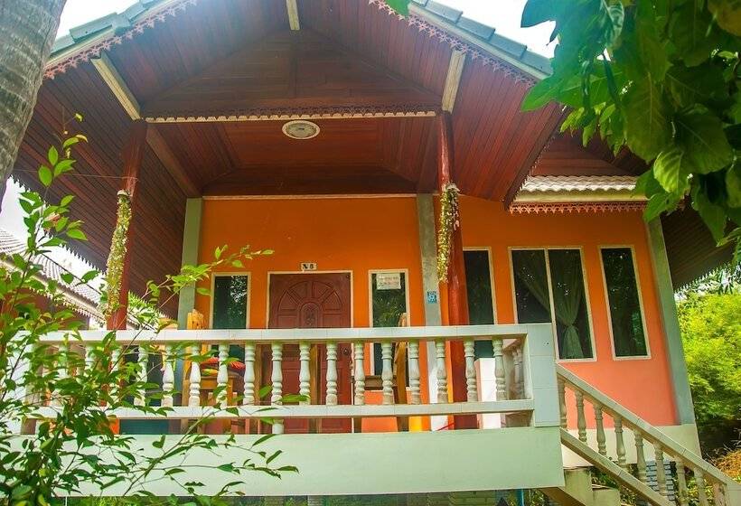 Hotel Thai Resort   Hostel