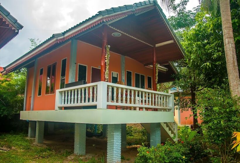 Hotel Thai Resort   Hostel