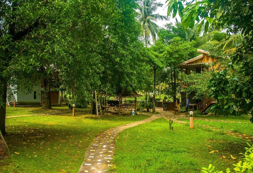 Hotel Thai Resort   Hostel