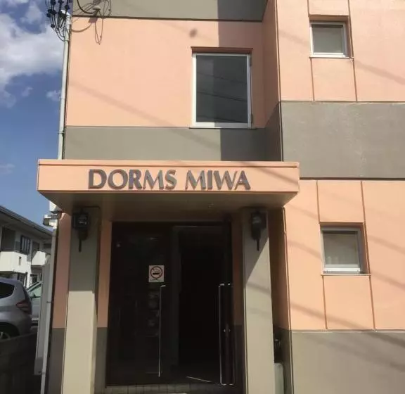 Hotelli Backpackers Dorms Miwa Hostel
