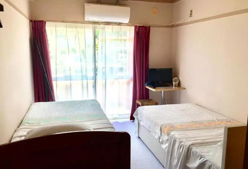 Hotelli Backpackers Dorms Miwa Hostel