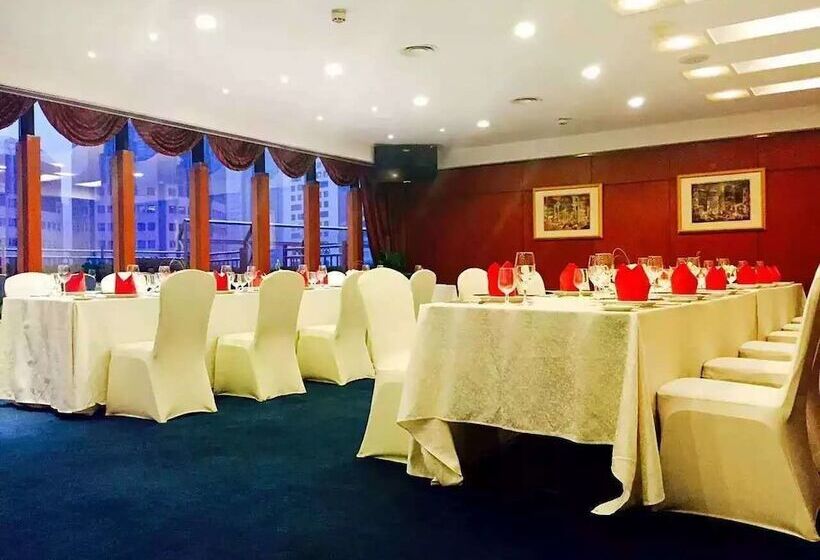 호텔 Golden Eagle Crown Executive Apartment