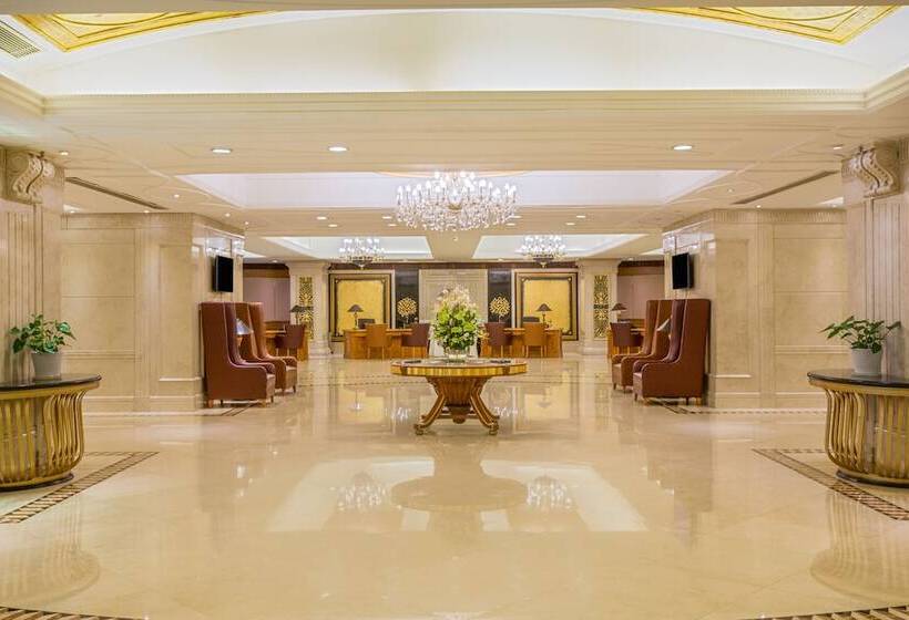 호텔 Golden Eagle Crown Executive Apartment