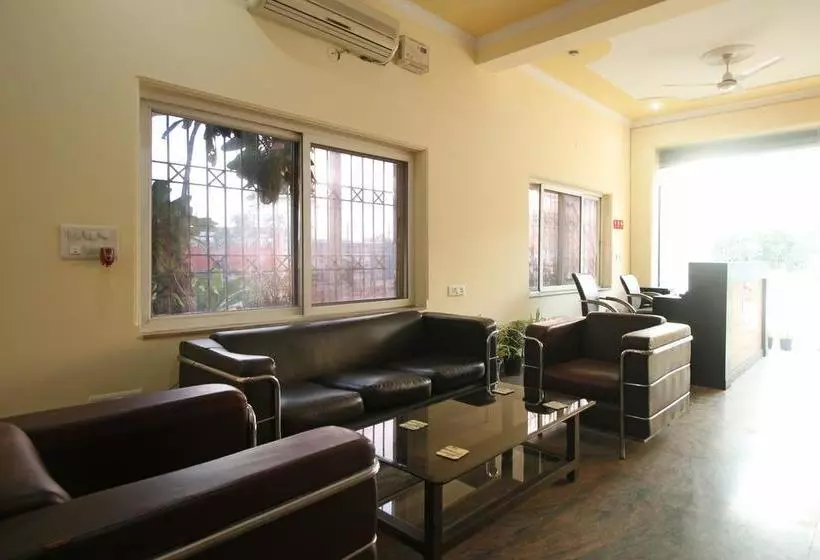 ホテル Golden Park Gurgaon