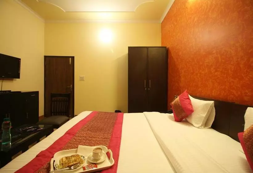 ホテル Golden Park Gurgaon