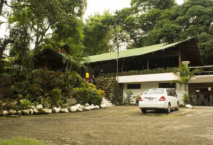 هتل Manuel Antonio Hostel Resort