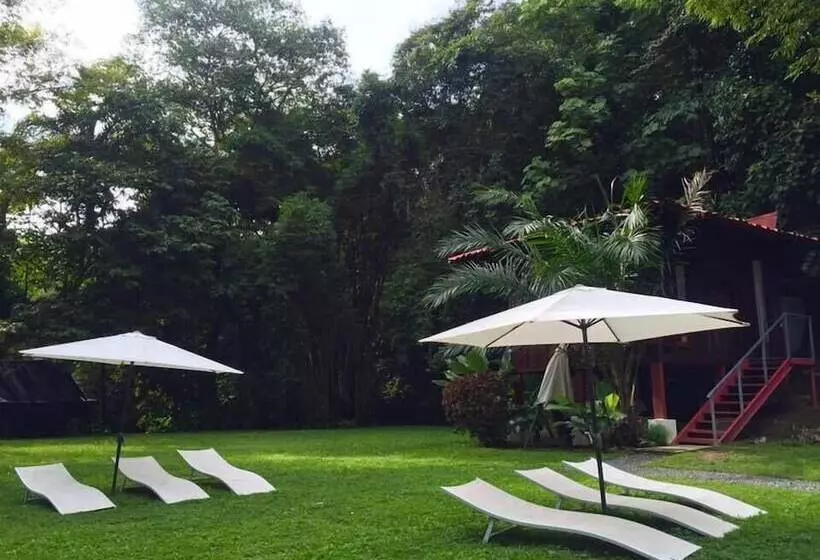 Hotelli Manuel Antonio Hostel Resort