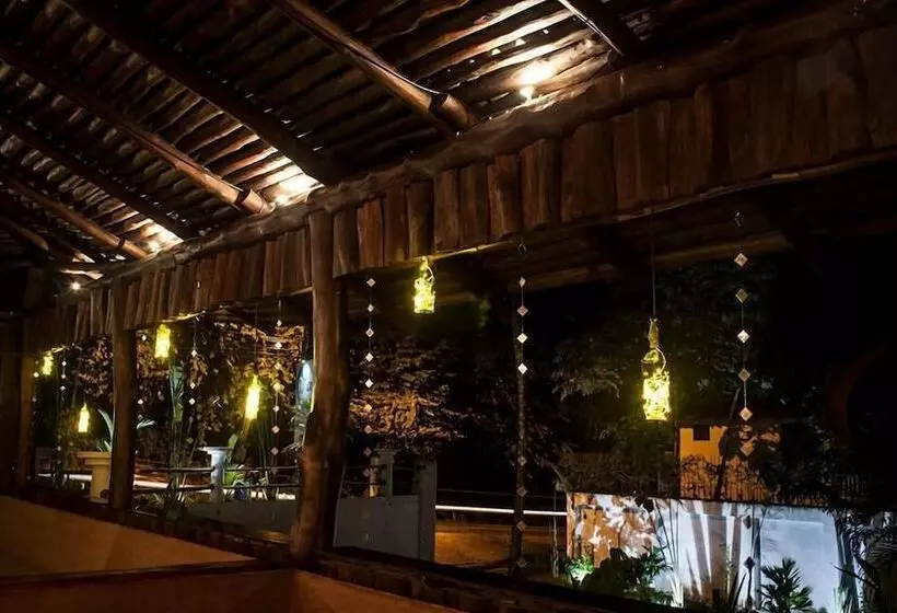 Hotelli Manuel Antonio Hostel Resort