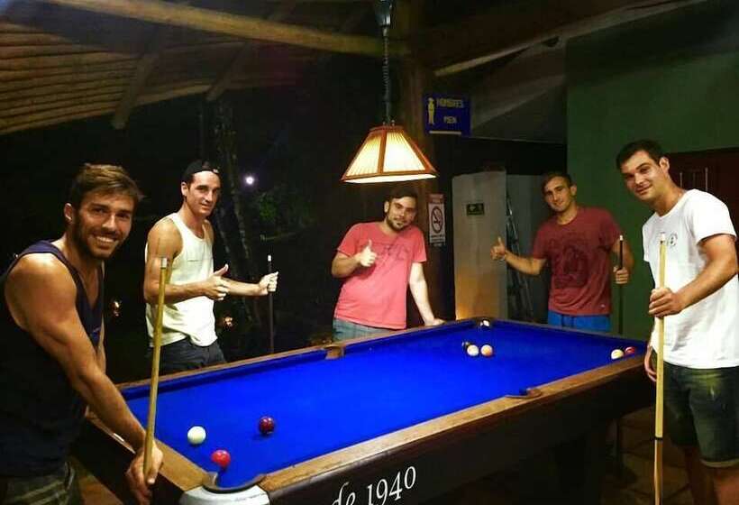 هتل Manuel Antonio Hostel Resort