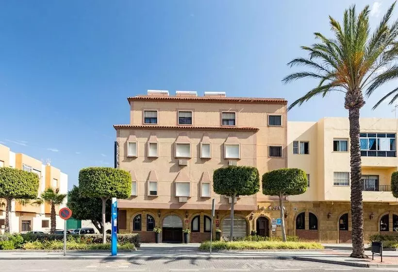 Hotelli Hostal La Costa