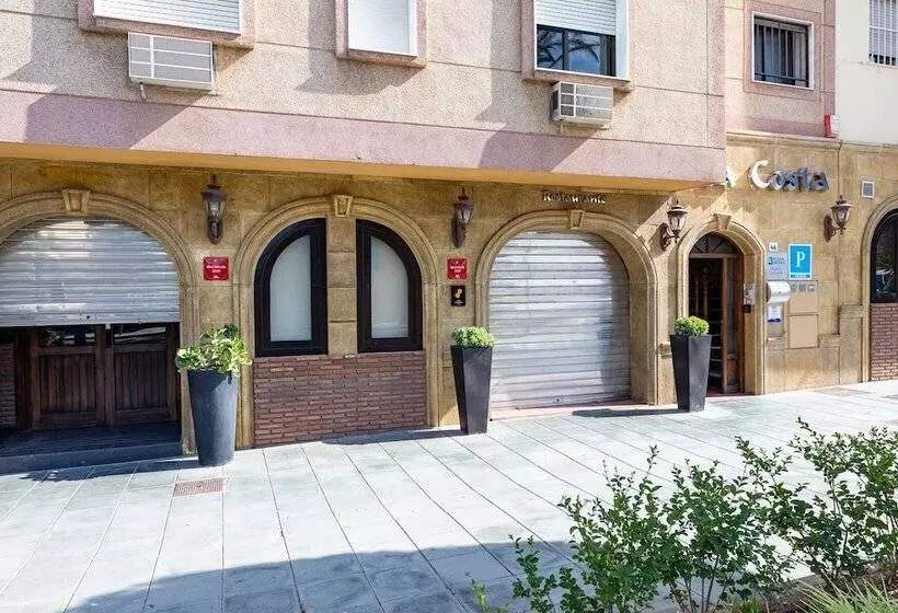 Hotelli Hostal La Costa