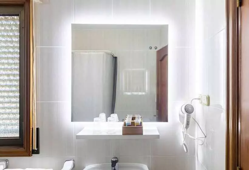 Hotelli Hostal La Costa