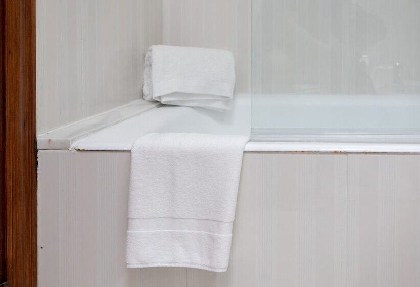 هتل Hostal La Costa