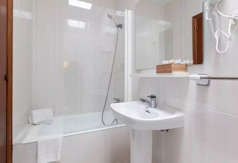 Hotelli Hostal La Costa