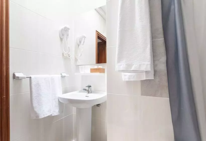 Hotelli Hostal La Costa