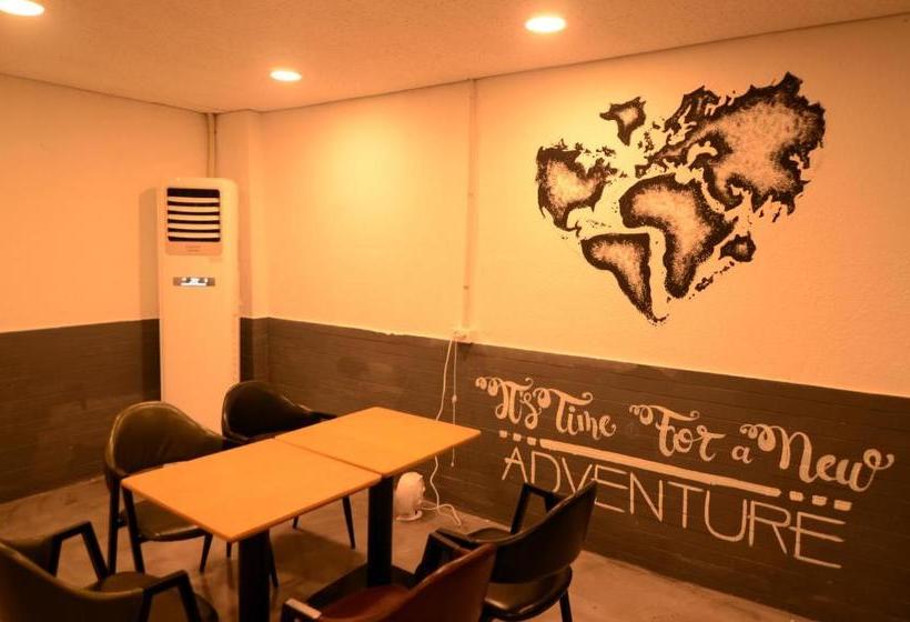 هتل Kimchee Busan Station Guesthouse  Hostel