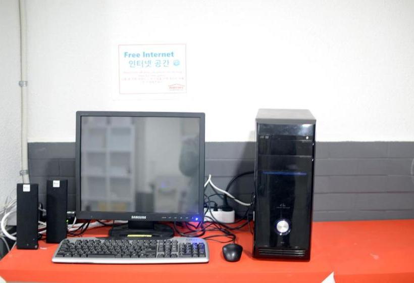 هتل Kimchee Busan Station Guesthouse  Hostel