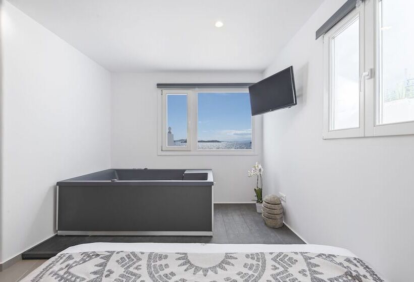 Отель Little Venice Villas