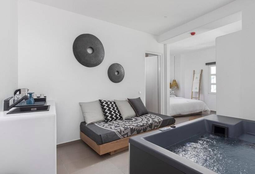 Отель Little Venice Villas