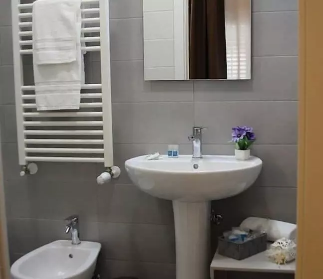 هتل Mantegna Rooms