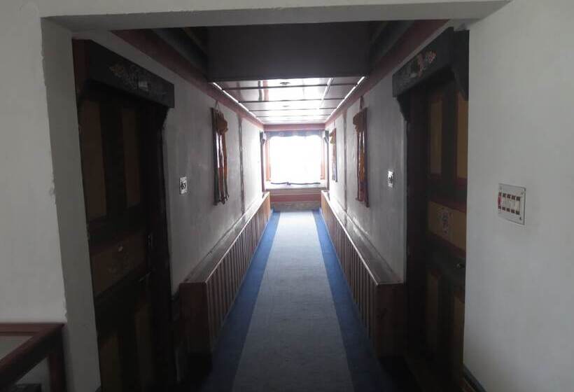 هتل Namsay Chholing Resort