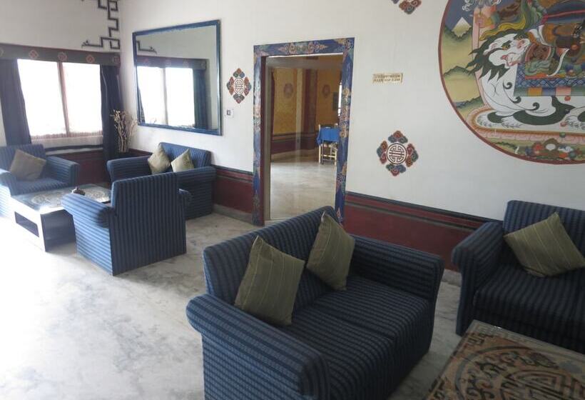 هتل Namsay Chholing Resort