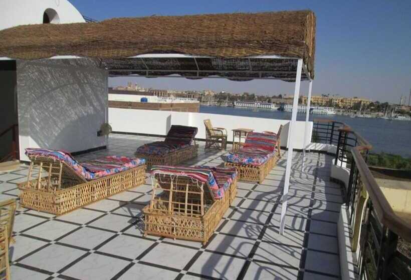 هتل Nile Paradise Apartments