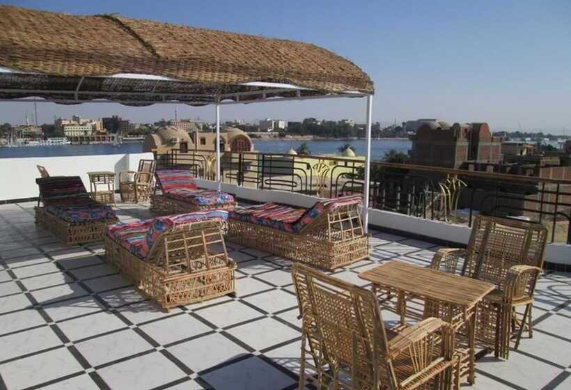 هتل Nile Paradise Apartments