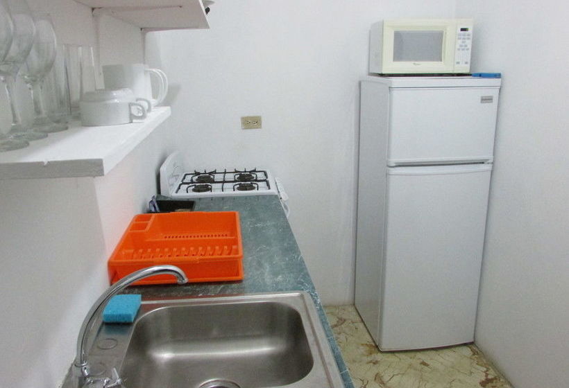 هتل Ocean Wave Villa, Negril