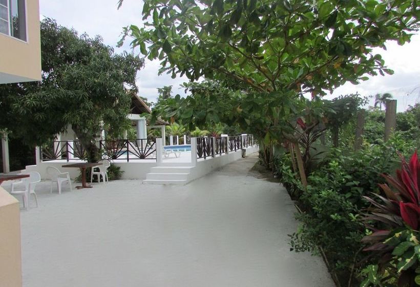 هتل Ocean Wave Villa, Negril