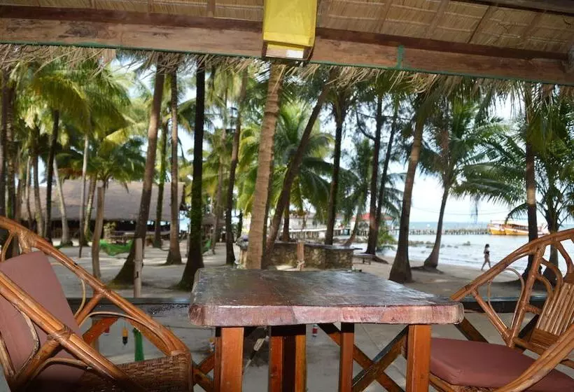 Hotelli Palm Beach Bungalow Resort