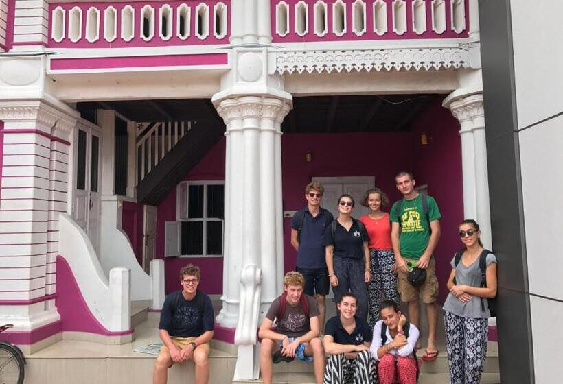 בית מלון כפרי Palm Rivera Kochi